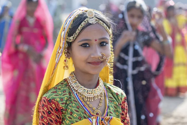 Pushkar India Listopadu 2018 Mladá Indická Dívka Poušti Včas Pushkar — Stock fotografie