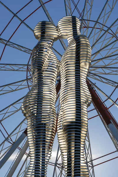 Roda Gigante Estátua Ali Nino Aterro Perto Mar Batumi Geórgia — Fotografia de Stock