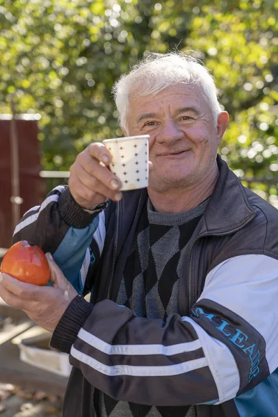 Keda Georgia October 2018 Georgian Man Offers Drink Glass Alcohol — Stock Photo, Image