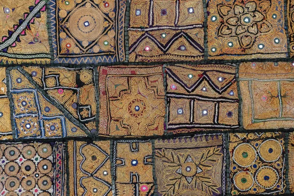 Detalle de alfombra vieja patchwork, India. De cerca. — Foto de Stock