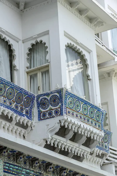 Détail de l'architecture, façade décorée à Udaipur, Rajasthan, Inde — Photo