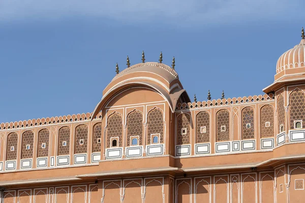 Hawa mahal, rosa Palast der Winde in der Altstadt von Jaipur, Rajasthan, Indien — Stockfoto