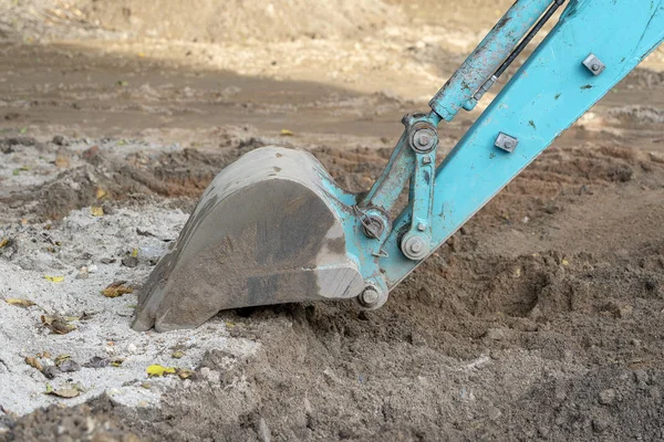 Escavadeira balde, máquina escavadora industrial, close-up — Fotografia de Stock