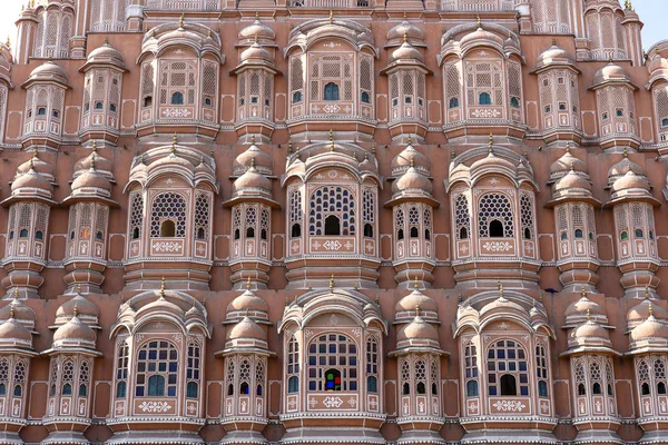 Hawa Mahal, palacio rosado de los vientos en la ciudad vieja Jaipur, Rajasthan, India —  Fotos de Stock