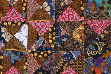 Piyasada detay patchwork yorgan. Bali Adası, Ubud, Endonezya. Büyük patchwork battaniye doku