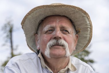 Ulusal kostümleri Ukraynalı adam şehir Slavuta, Ukrayna Etno-eko festivali Kolodar katılmak