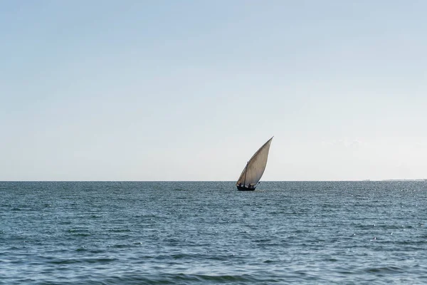 Velero Pesca Tradicional Durante Puesta Del Sol Océano Índico Isla — Foto de Stock