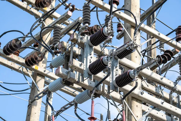 Isolamento Elettrico Alta Tensione Una Sottostazione Potenza Vicino — Foto Stock