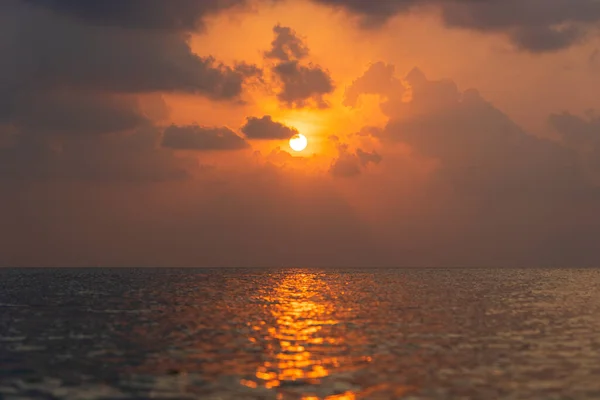 Schöner Sonnenuntergang Über Dem Meerwasser Auf Der Insel Koh Phangan — Stockfoto