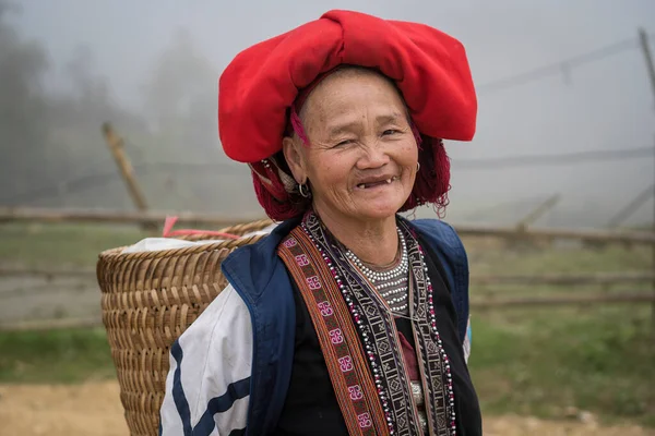 Sapa Vietnam March 2020 Ethnic Woman Red Dao Minority Group — Stock Photo, Image