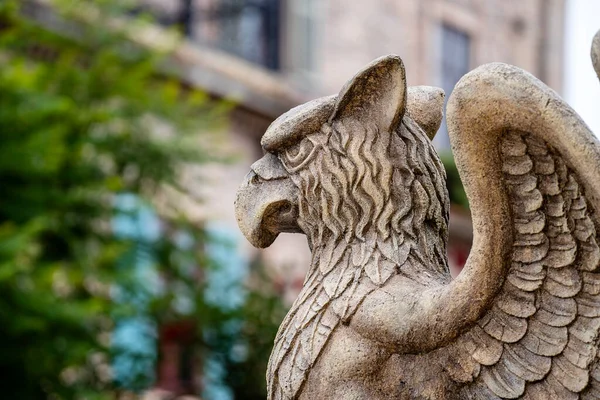 Estátua Gárgula Quimeras Forma Monstro Alado Medieval Castelo Real Colina — Fotografia de Stock