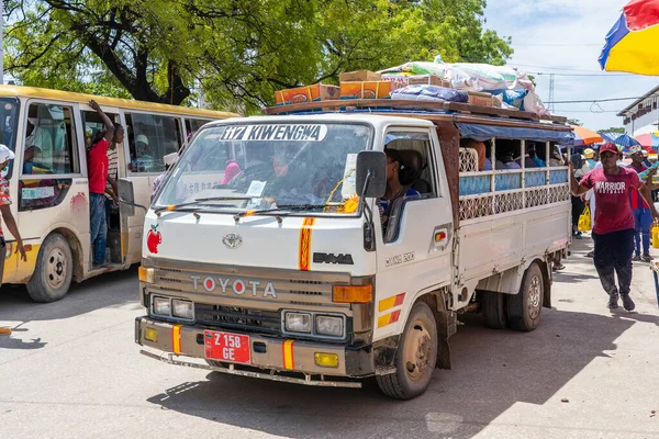Sansibar Tansania November 2019 Dala Dala Öffentliche Verkehrsmittel Auf Der — Stockfoto