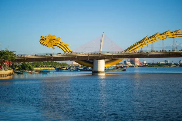 Danang Vietnam Juni 2020 Pemandangan Jembatan Sungai Naga Atas Sungai — Stok Foto