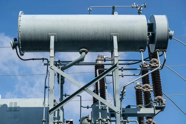 Isolamento Elettrico Alta Tensione Una Sottostazione Potenza Vicino — Foto Stock