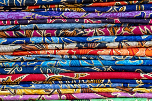 Sortimento Sarongs Coloridos Para Venda Mercado Local Ilha Bali Ubud — Fotografia de Stock