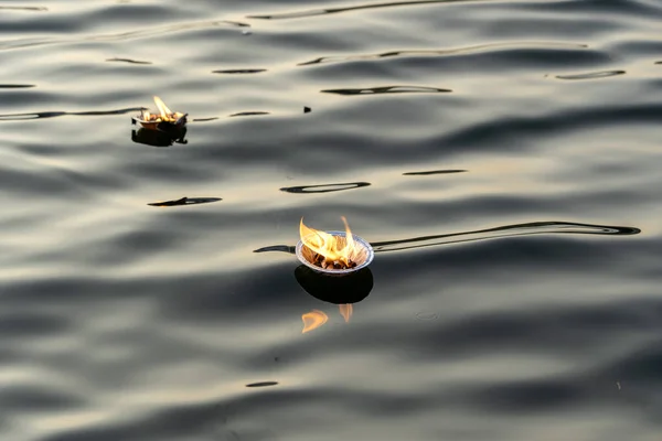 Hinduism Religious Ceremony Puja Flowers Candle Sacred River Ganges Water — Stock Photo, Image