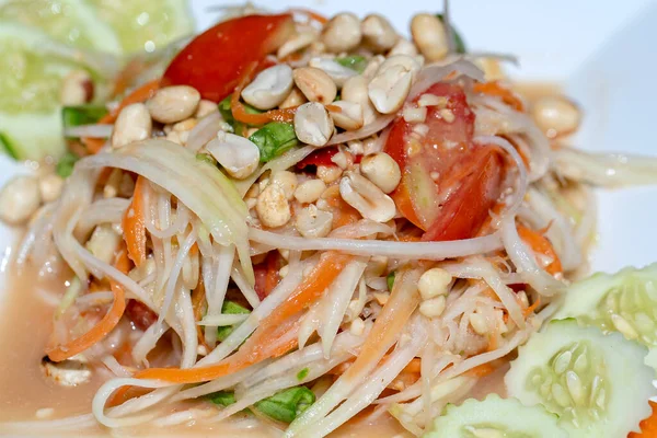 Green Papaya Salad Som Tum Thai White Plate Close Thai — Stock Photo, Image