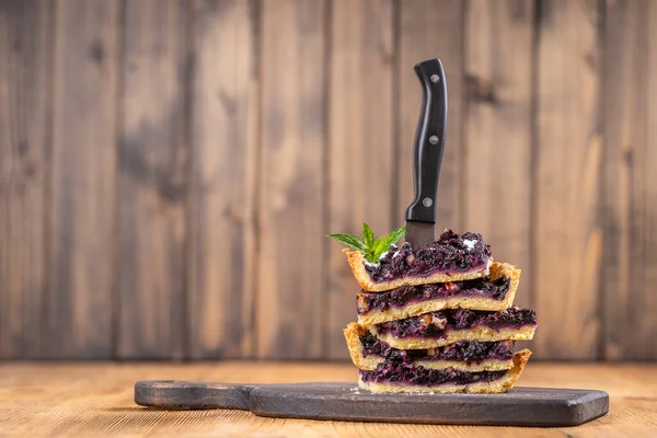 Nahaufnahme Von Heidelbeerkuchenstücken Und Messer Hausgemachtes Bio Dessert Blaubeertorte Mit — Stockfoto