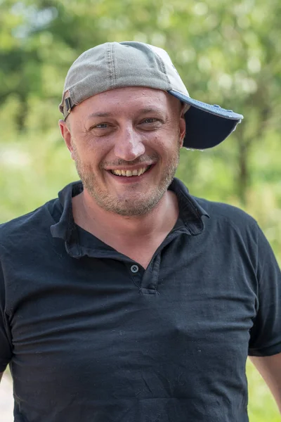 Kaukázusi Férfi Közelkép Sapkában Emberek Életmód Koncepció Középkorú Férfi Portréja — Stock Fotó