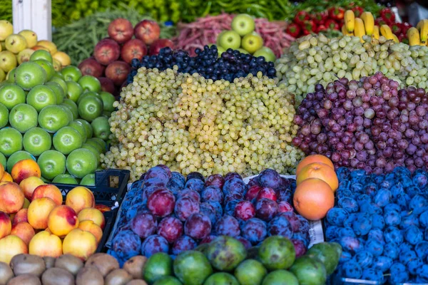 Ekologisk Frukt Bondemarknaden Bodrum Turkiet Färska Frukter Till Salu Gatumarknaden — Stockfoto