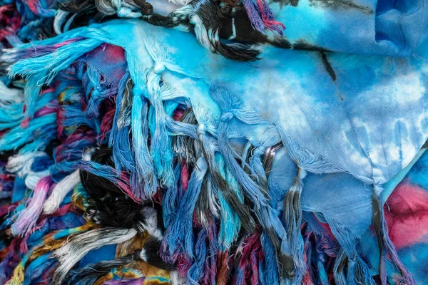 Bunte Sommerkleidung Zum Verkauf Auf Dem Lokalen Straßenmarkt Auf Der — Stockfoto