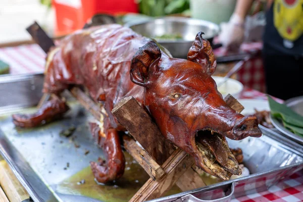 Maiale Arrosto Sul Barbecue Tradizionale Maiale Grigliato Sul Mercato Bali — Foto Stock