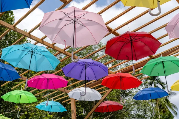 Straat Versierd Met Gekleurde Paraplu Eiland Koh Phangan Thailand Kleurrijke — Stockfoto