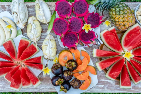 Tropisch Fruitassortiment Close Bovenaanzicht Veel Kleurrijke Rijpe Vruchten Achtergrond Durian — Stockfoto