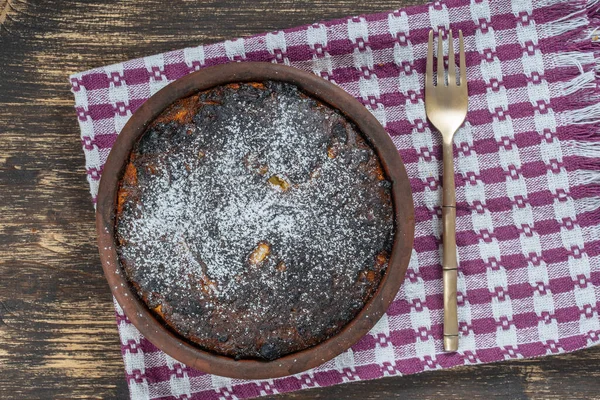 Casseruola Dolce Con Crosta Bruciata Sul Tavolo Legno Ciotola Ceramica — Foto Stock