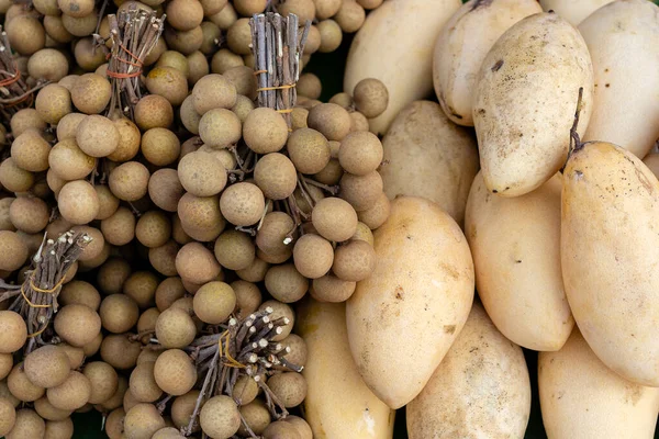 Longan Mango Venta Mercado Callejero Local Tailandia Frutas Tropicales Cerca — Foto de Stock