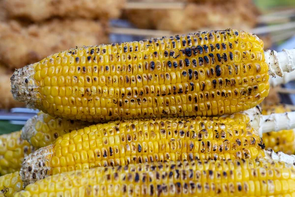 Gelber Gegrillter Mais Zum Verkauf Auf Dem Street Food Markt — Stockfoto
