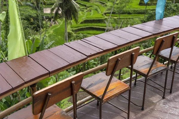 Asztal Székek Üres Trópusi Kávézó Mellett Rizs Teraszok Sziget Bali — Stock Fotó