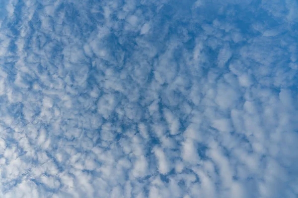 Weiße Wolken Über Blauem Himmel Naturkonzept Hintergrund Himmel Mit Wolken — Stockfoto