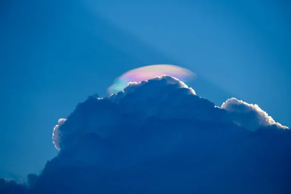 Nuvole Arcobaleno Una Nube Tuono Sera Vicino Alla Città Nang — Foto Stock