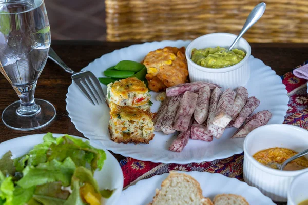 Servering Tallrik Vegetarisk Mat Till Lunch Afrikansk Restaurang Tanzania Östra — Stockfoto