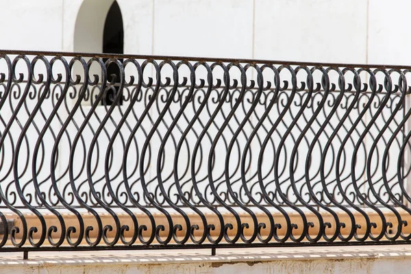 Black Metal Fence Close Beautiful Decorative Cast Iron Wrought Fence — Stock Photo, Image