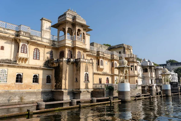 Detail Architecture Decorated Facade Water Lake Udaipur Rajasthan India Close — Stock Photo, Image