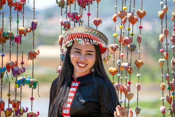 Dalat Vietnam March 2020 Charming Girl Vietnamese Clothes Nature Town — Stock Photo, Image