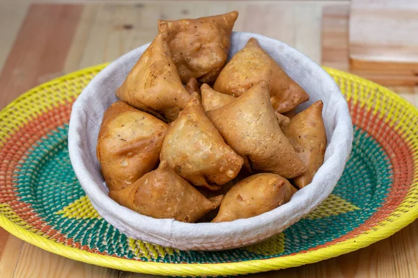 Vegetarische Gebratene Samosa Nahaufnahme Vegetarischer Samsa Oder Samosas Indisches Spezielles — Stockfoto