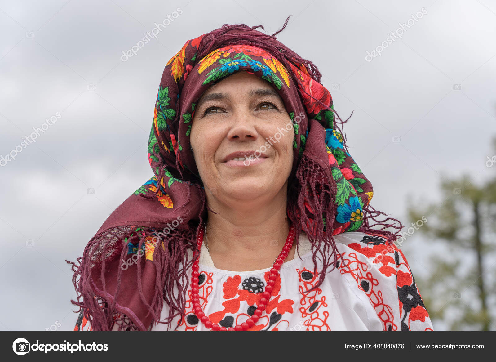 19年9月22日身着民族服装的乌克兰妇女参加了在乌克兰乌里韦塔市举行的科罗达族生态节 图库社论照片 C Olegdoroshenko