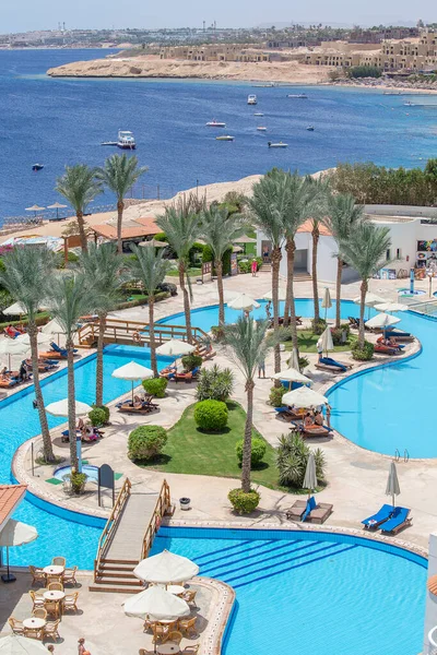 Sharm Sheikh Egypt Mei 2018 Zwembad Vroeg Ochtend Naast Rode — Stockfoto
