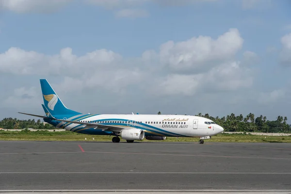 Zanzibar Tanzânia Janeiro 2020 Avião Omã Air Aeroporto Internacional Zanzibar — Fotografia de Stock