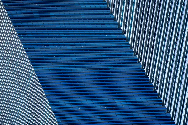 Wysokie Szklane Wieżowce Ulicach Singapuru Okna Biurowe Tle Zbliżenie — Zdjęcie stockowe