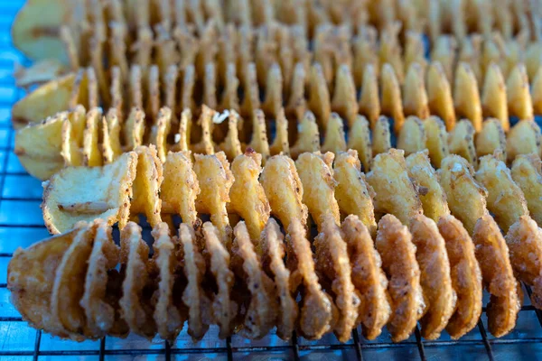 Ohälsosam Mat Matlagning Potatischips Street Food Behandling Steka Fett Ohälsosam — Stockfoto