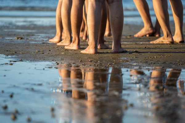 Group Young People Barefoot White Sand Beach Sea Close Feet — Stock Photo, Image