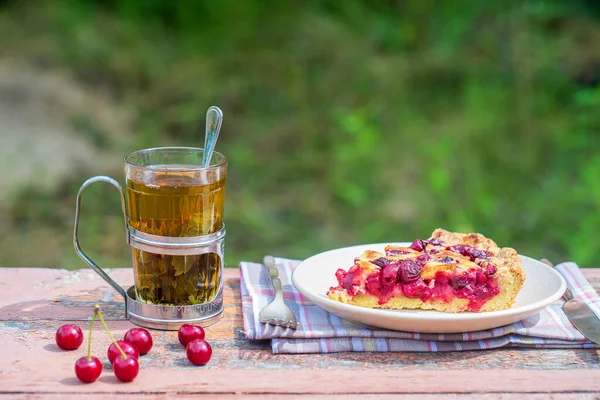 Homemade Cherry Pie Glass Green Tea Wooden Table Garden Rustic — Stock Photo, Image