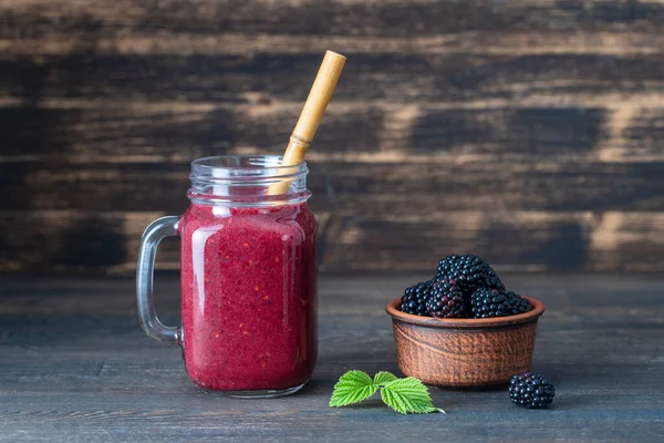 Fresh Blackberry Smoothie Glass Jar Wood Background Close Healthy Food — Stock Photo, Image