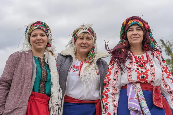 Slavuta Ucrânia Setembro 2019 Mulheres Ucranianas Trajes Nacionais Participam Festival — Fotografia de Stock