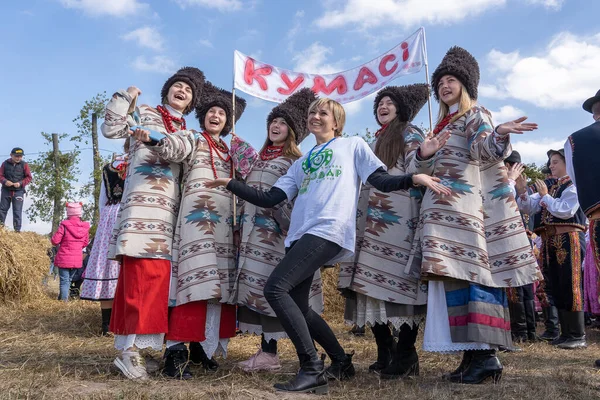 Slavuta Ucrania Septiembre 2019 Chica Ucraniana Con Trajes Nacionales Participa —  Fotos de Stock