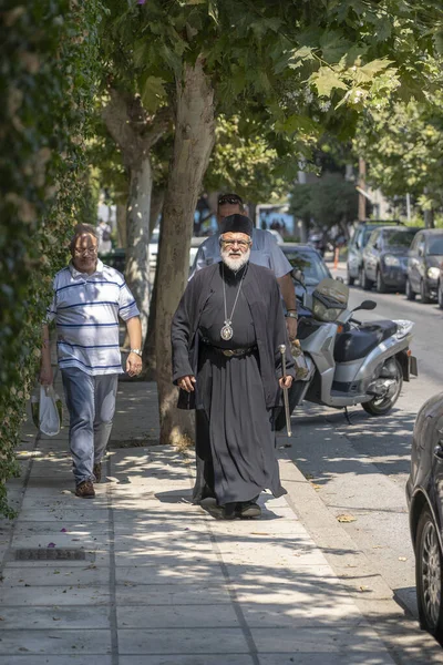 Isla Kos Grecia Septiembre 2019 Vista Sacerdote Ortodoxo Caminando Por —  Fotos de Stock